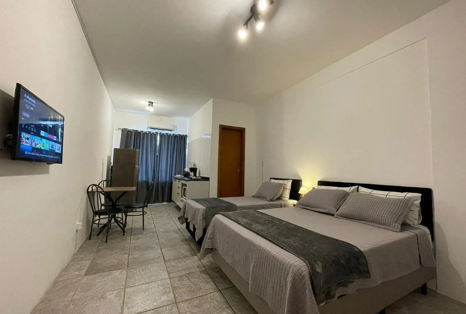 Villa Bilac - Amplos Studios 2Km Da Vila Germanica Blumenau Apartamento