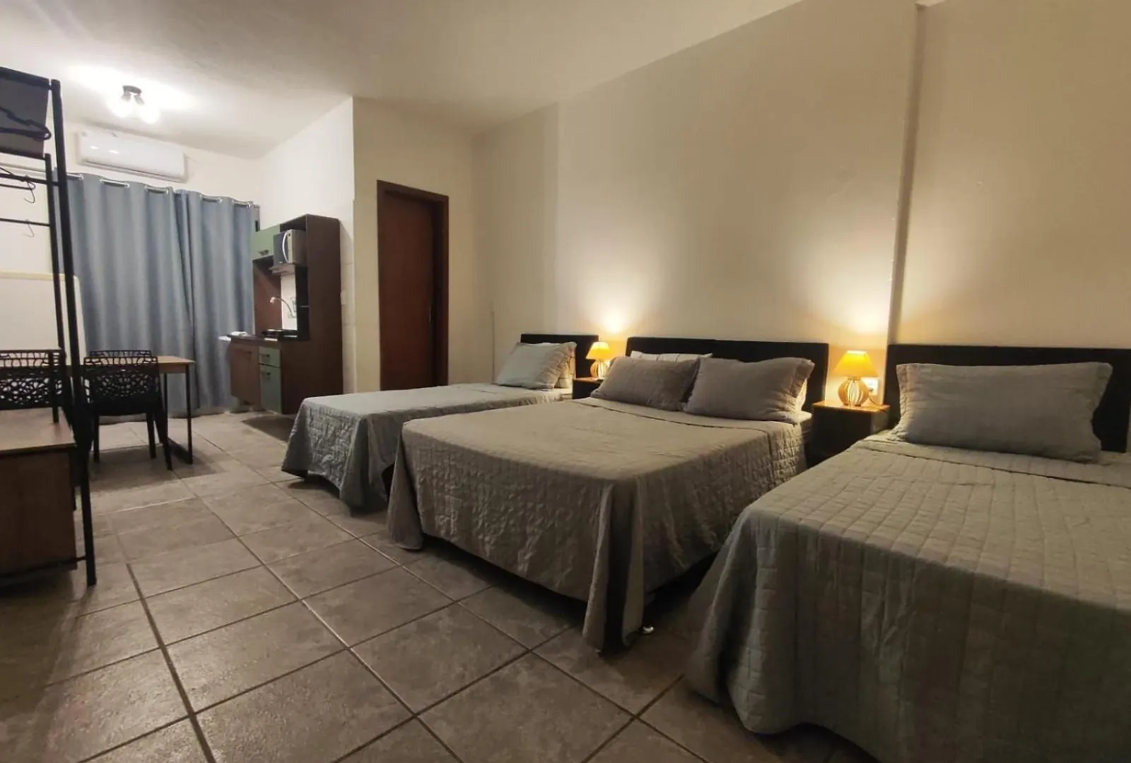 Villa Bilac - Amplos Studios 2Km Da Vila Germanica Blumenau
