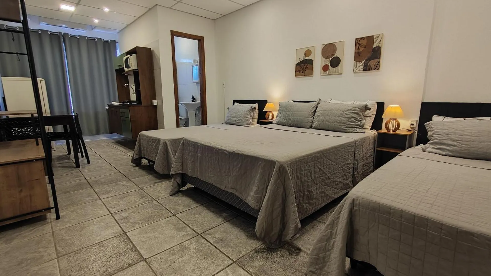 Villa Bilac - Amplos Studios 2Km Da Vila Germanica Blumenau 0*,  Brasil