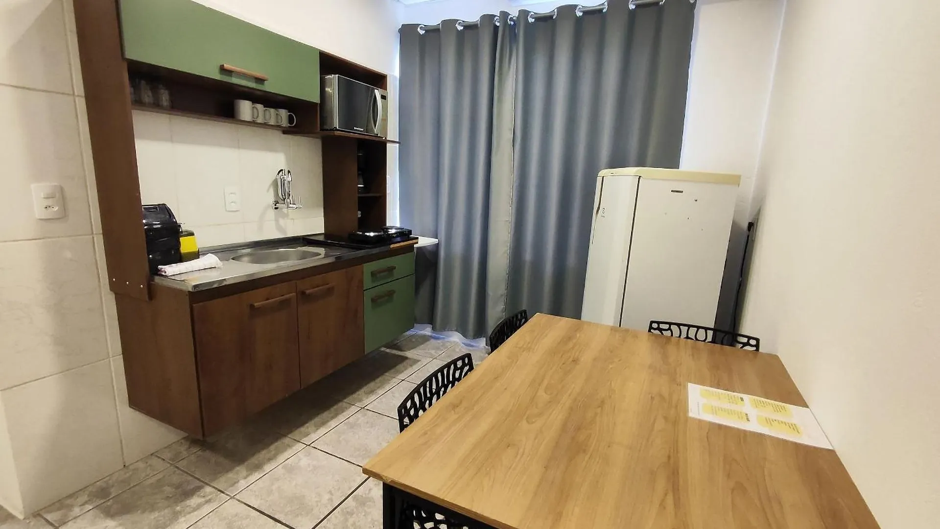 Villa Bilac - Amplos Studios 2Km Da Vila Germanica Blumenau 0*,